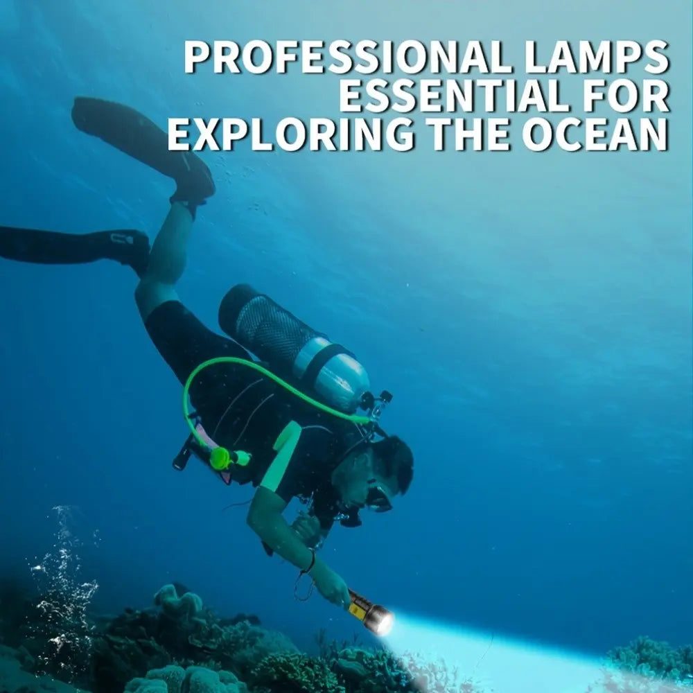 XHP70 Professional Diving Flashlight, Super Bright USB Rechargeable Waterproof Flashlight with Battery Indicator and Battery Charging Compartment, IPX8 Snorkeling Safety Dive Light, Suitable for Diving, Night Snorkeling, Outdoor, Diving Lamp